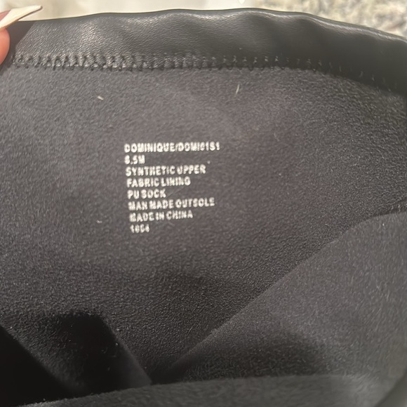 Black thought high boots not in their best condition - Picture 6 of 6